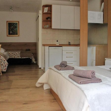 Studio Laura-Spacious Studio On The Main Beach Makarska Exterior foto
