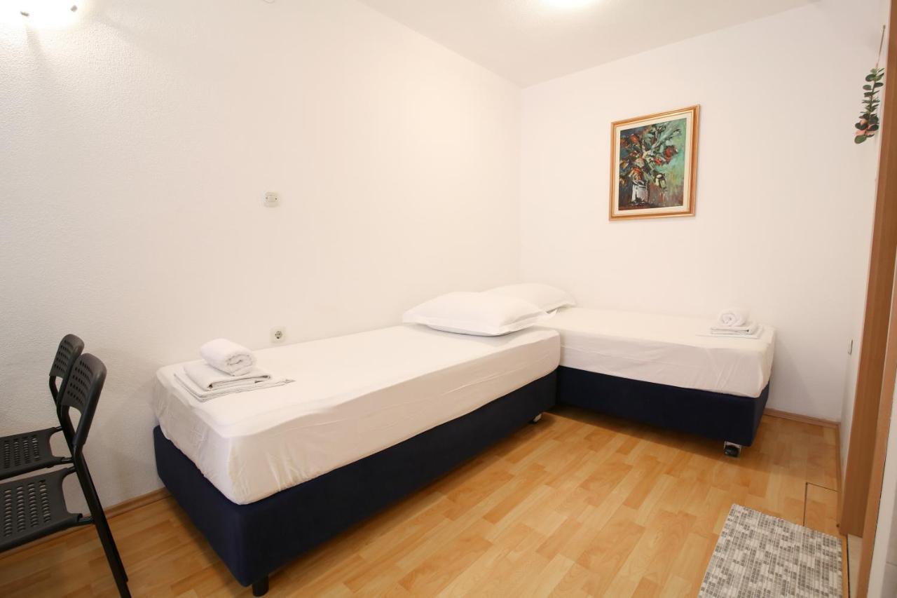 Studio Laura-Spacious Studio On The Main Beach Makarska Exterior foto