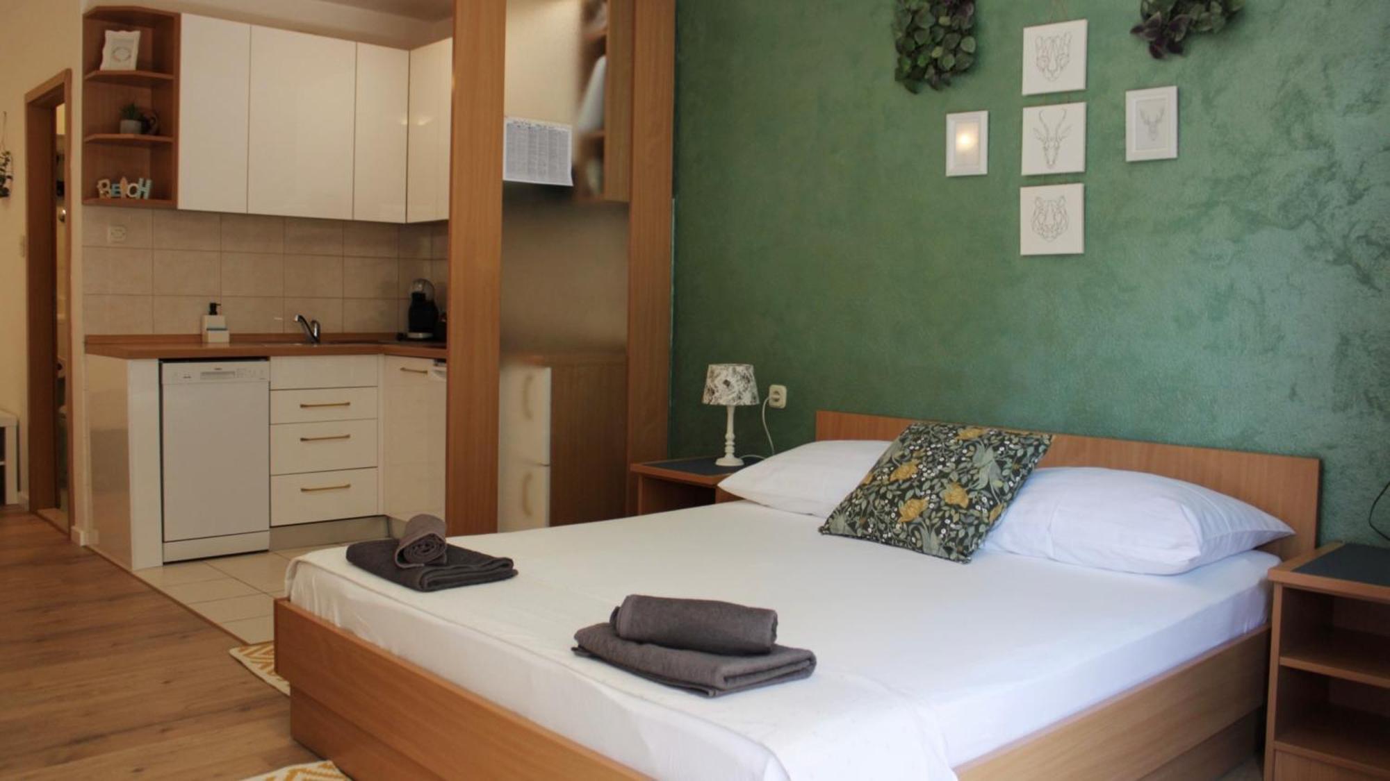 Studio Laura-Spacious Studio On The Main Beach Makarska Exterior foto