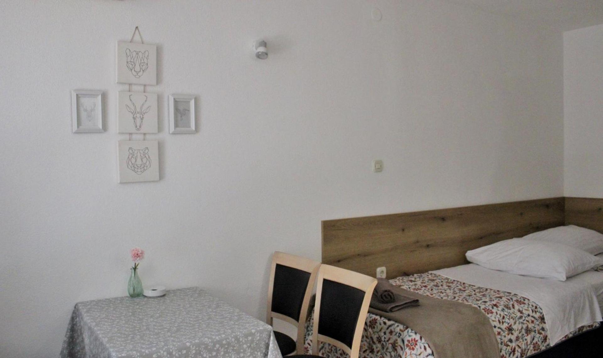Studio Laura-Spacious Studio On The Main Beach Makarska Exterior foto